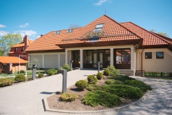 Ekskursija izstādē “Rokas un pavedieni”